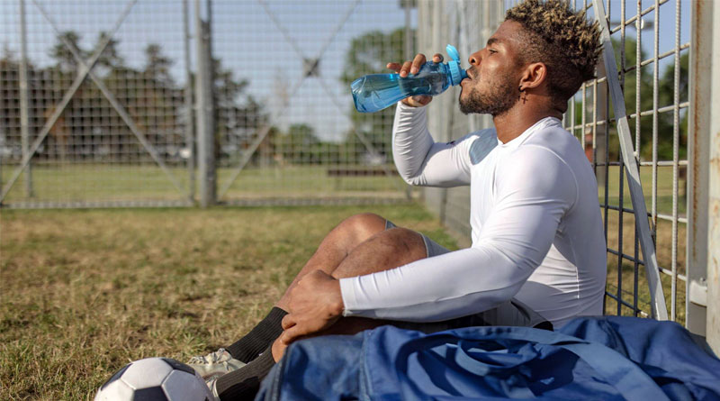 Best Water Bottles for Football Players of 2025